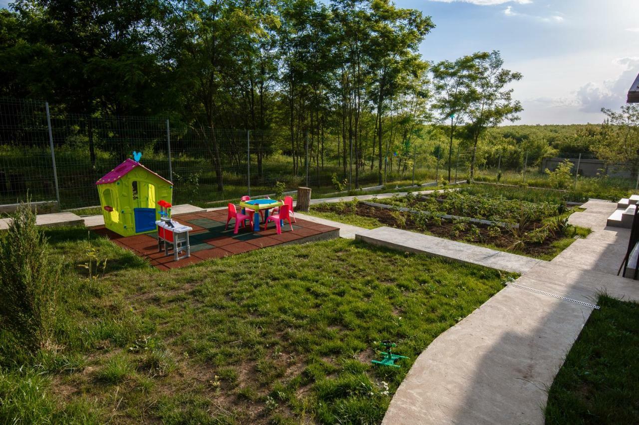 Pensiunea Agroturistica Valentino Костинешти Экстерьер фото
